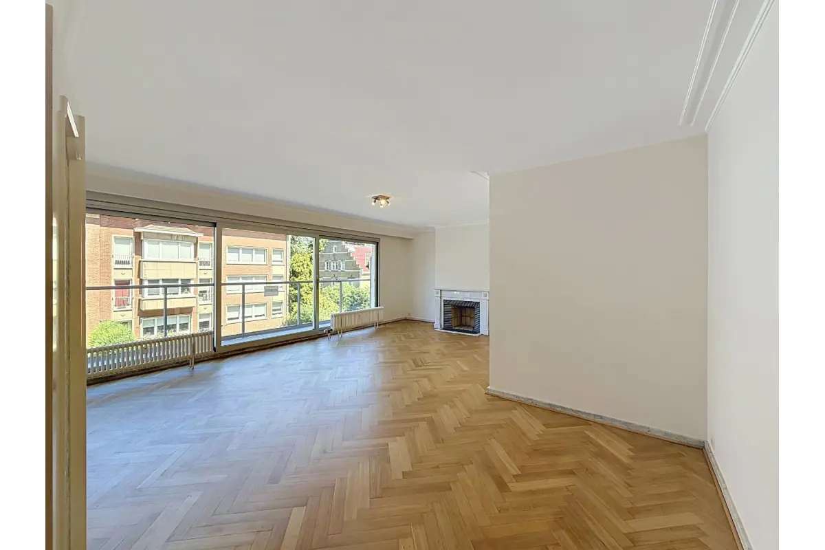 Appartement à  à Woluwe-Saint-Pierre 1150 1650.00€ 3 chambres 115.00m² - annonce 790320