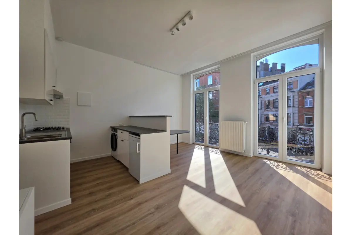 Appartement à louer à Etterbeek 1040 1100.00€ 1 chambres 41.00m² - annonce 792005