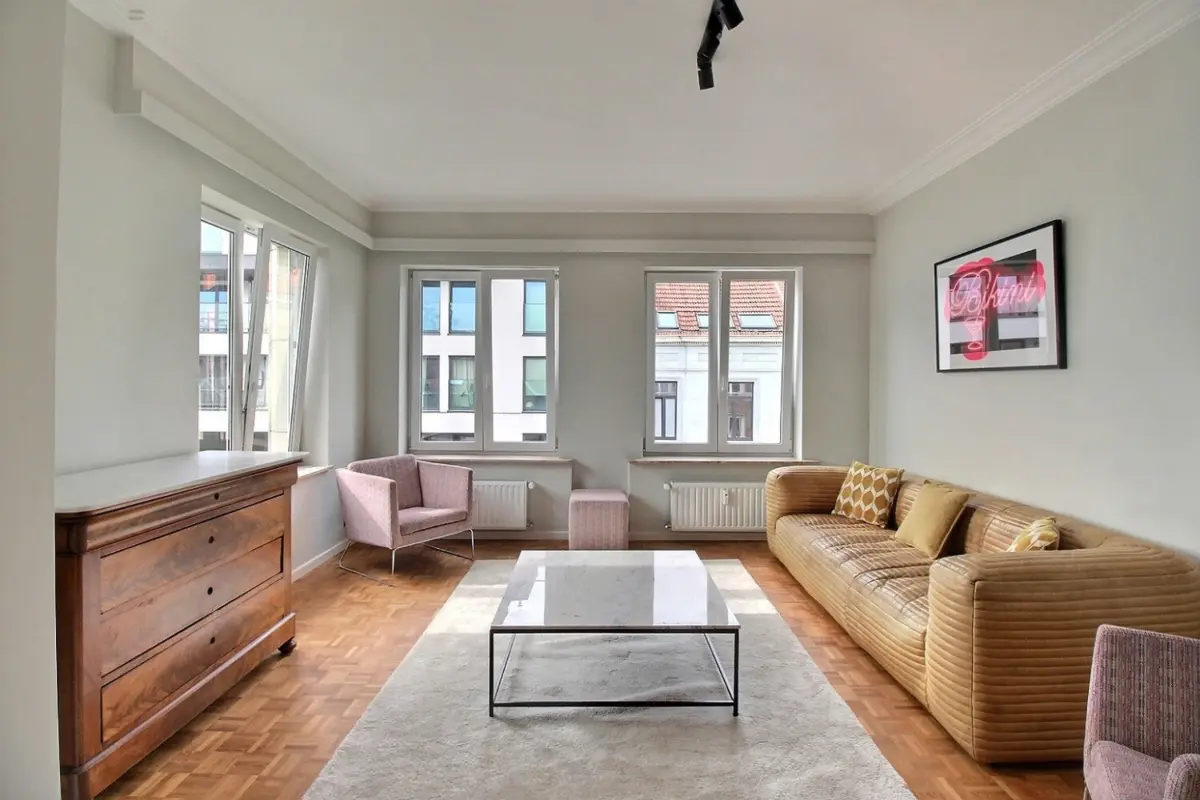 Appartement à louer à Etterbeek 1040 1400.00€ 1 chambres 84.00m² - annonce 792134