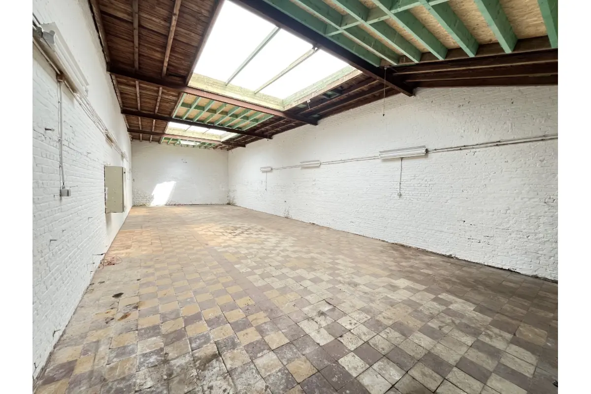 Commerce à louer à Forest 1190 1300.00€  chambres 160.00m² - annonce 791493