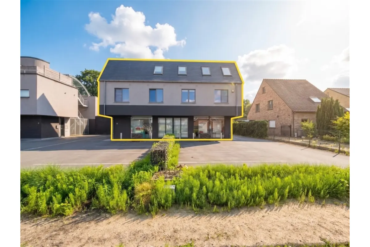 Immeuble mixte à vendre à Sint-Pauwels 9170 1200000.00€ 7 chambres 636.00m² - annonce 792522
