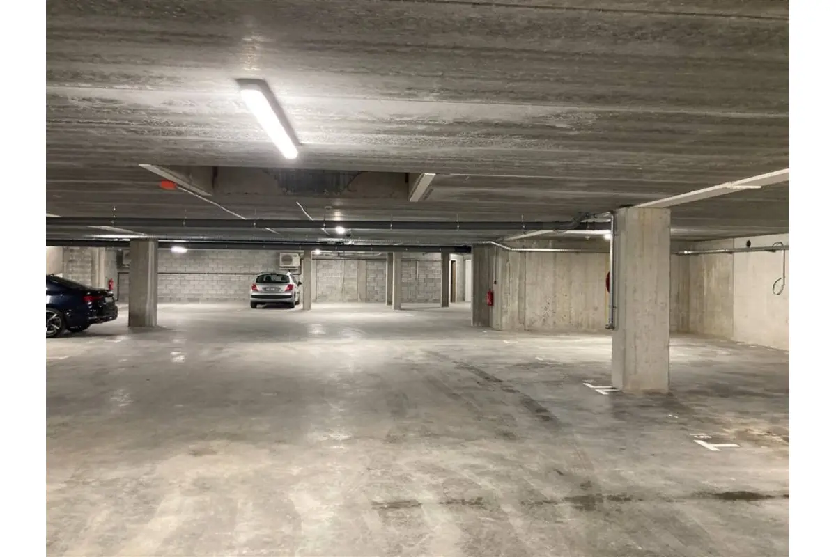Parking & garage te  koop in Heist-op-den-Berg 2220 23500.00€  slaapkamers m² - Zoekertje 791703