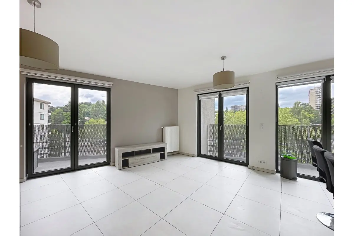 Appartement te  huur in Vorst 1190 1300.00€ 2 slaapkamers 90.00m² - Zoekertje 791849