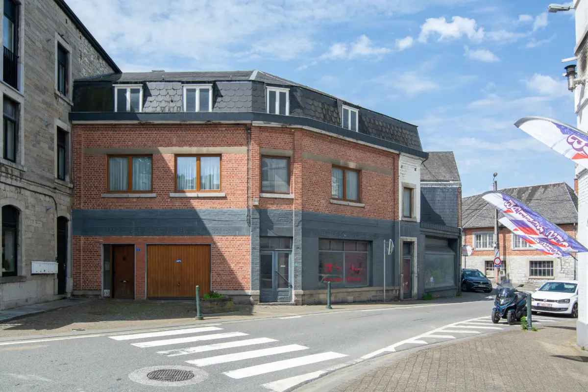 Appartementsgebouw te  koop in Rochefort 5580 349000.00€ 2 slaapkamers 270.00m² - Zoekertje 792541