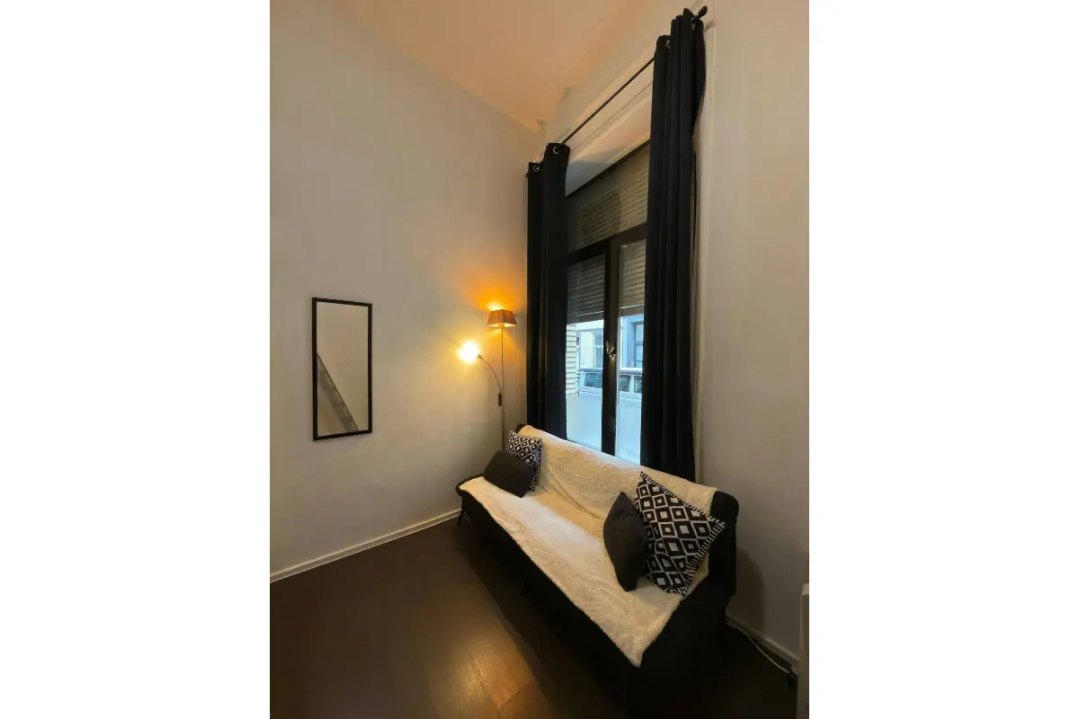Appartement te  huur in Brussel 1000 886.00€  slaapkamers m² - Zoekertje 792855