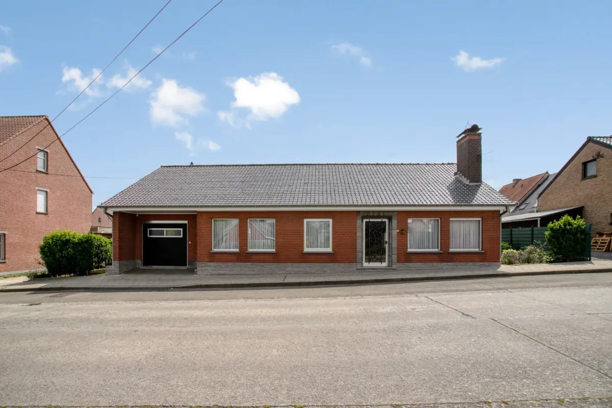 Bungalow à vendre à Staden 8840 290000.00€ 3 chambres 298.00m² - annonce 792928