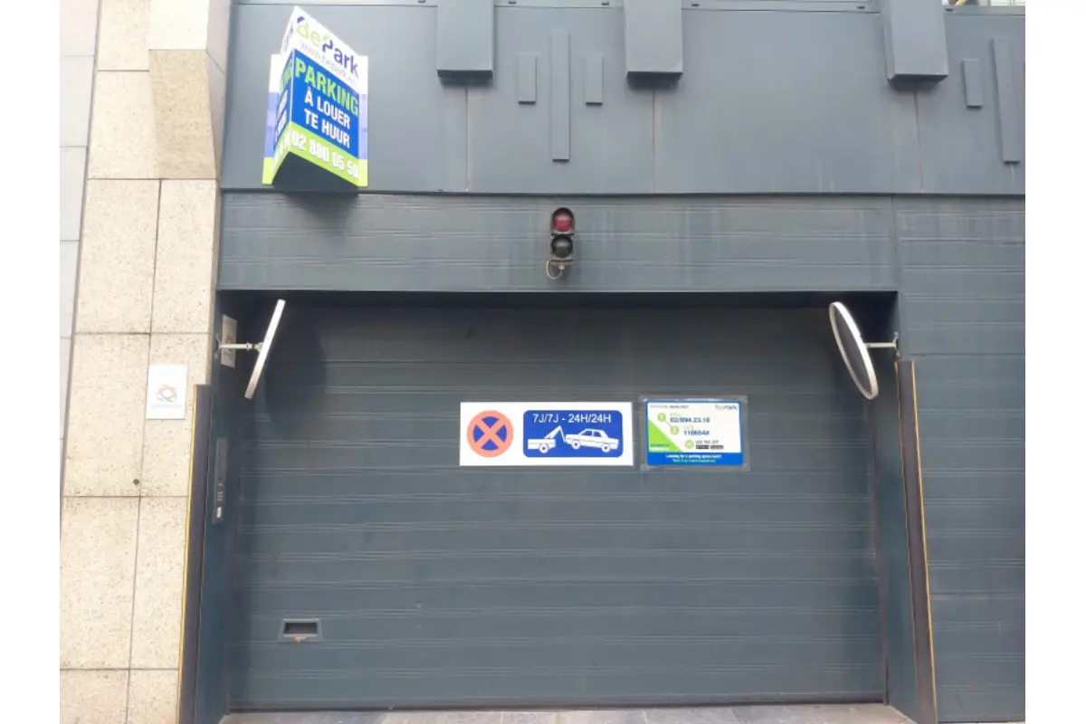 Parking & garage te  huur in Schaarbeek 1030 8.00€  slaapkamers m² - Zoekertje 793497