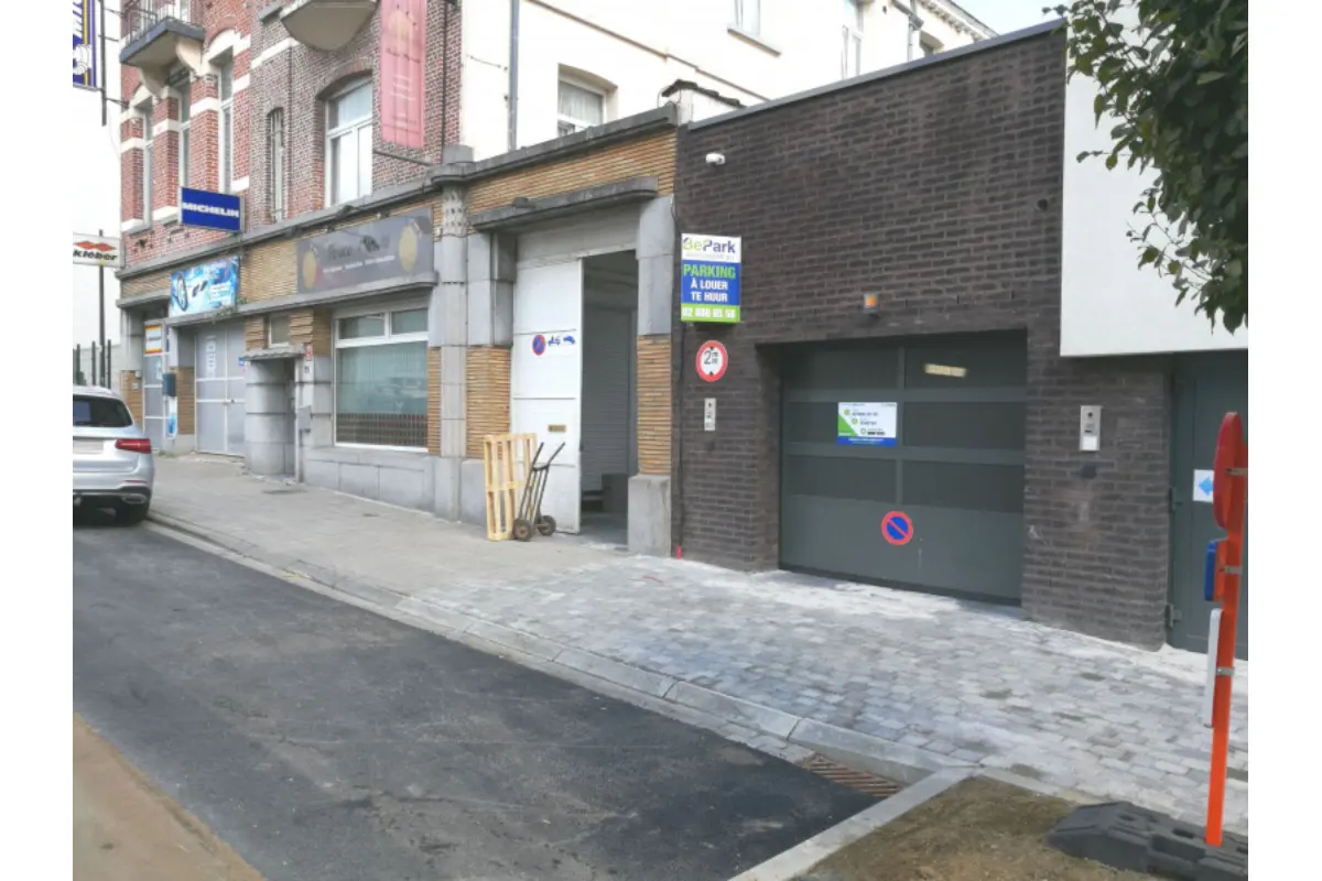 Parking & garage te  huur in Schaarbeek 1030 56.00€  slaapkamers m² - Zoekertje 793345