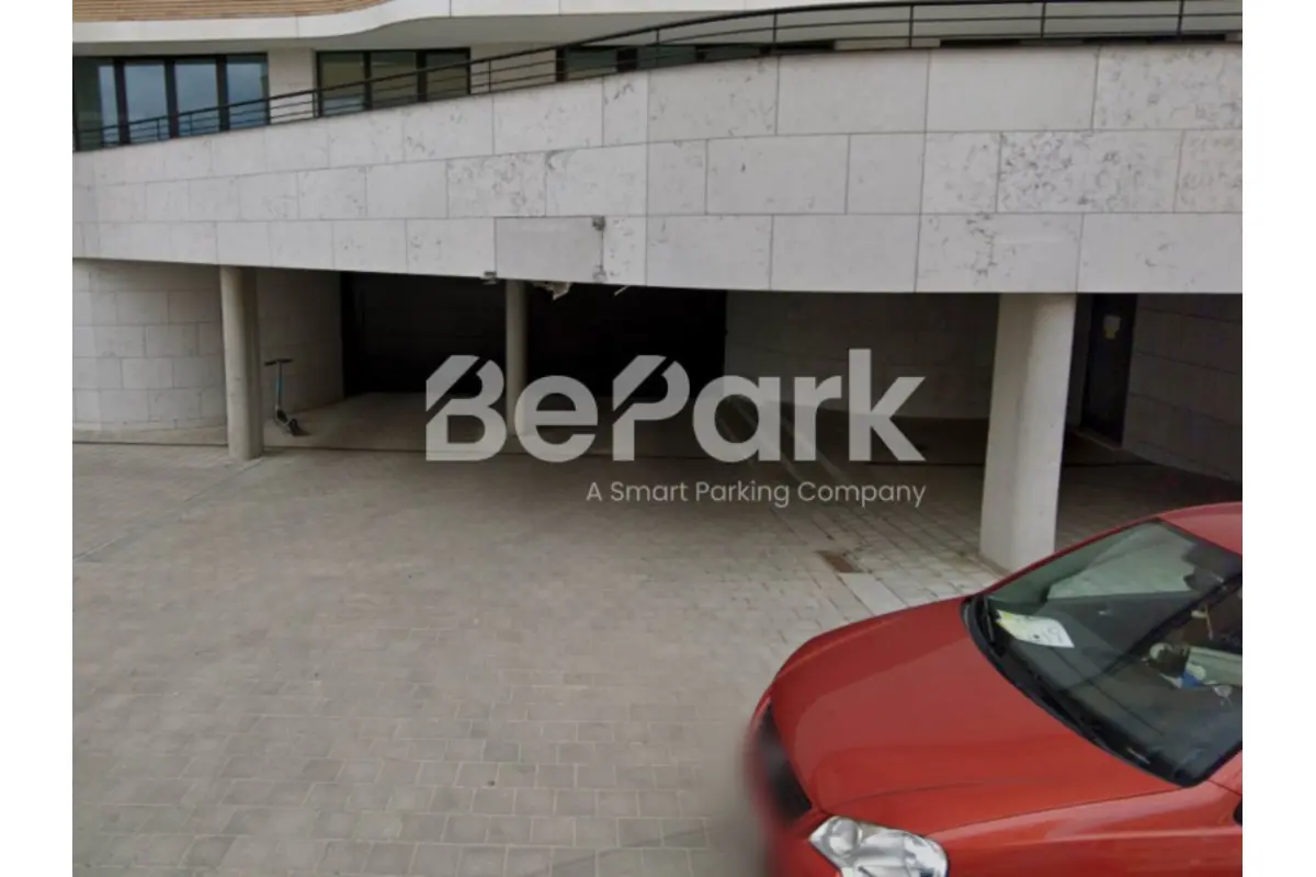 Parking & garage te  huur in Laken 1020 54.00€  slaapkamers m² - Zoekertje 793351