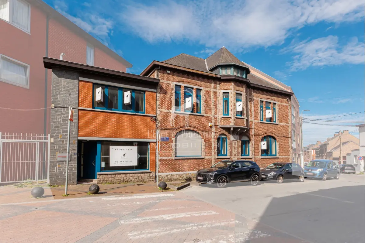 Handelszaak te  koop in Jumet 6040 189999.00€  slaapkamers 177.00m² - Zoekertje 794078