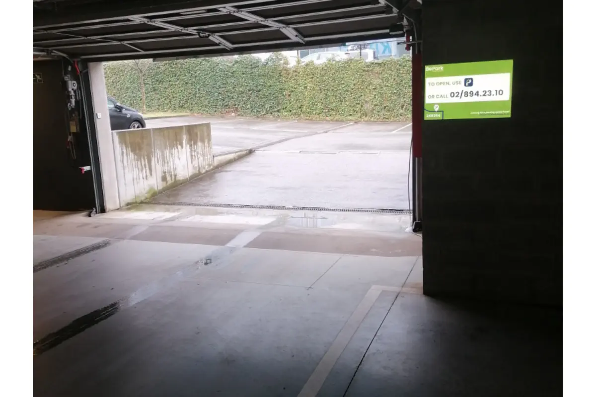 Parking te  huur in Evere 1140 74.00€  slaapkamers m² - Zoekertje 793437