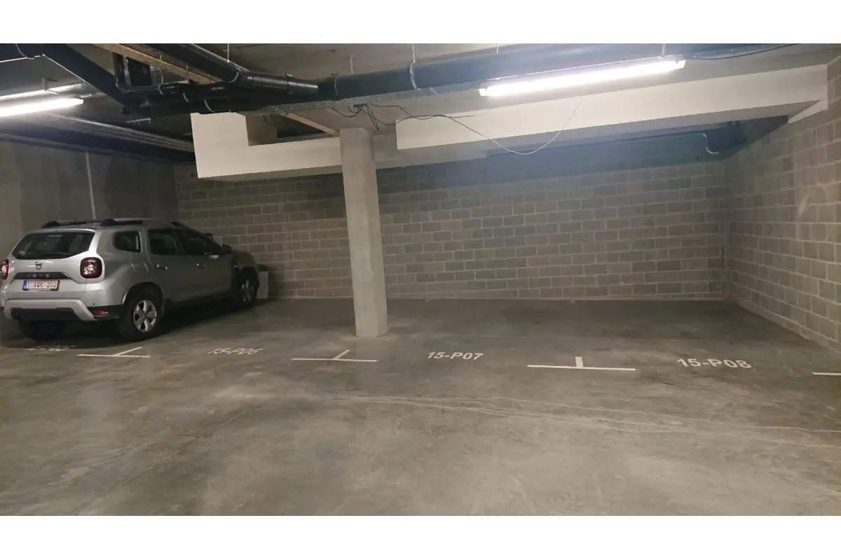 Parking & garage te  koop in Neder-Over-Heembeek 1120 19000.00€  slaapkamers m² - Zoekertje 794158