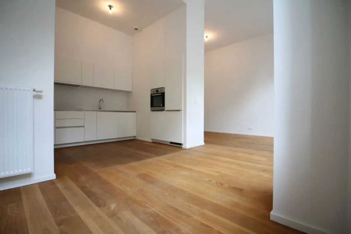 Studio te  huur in Brussel 1000 1070.00€  slaapkamers 56.00m² - Zoekertje 793628