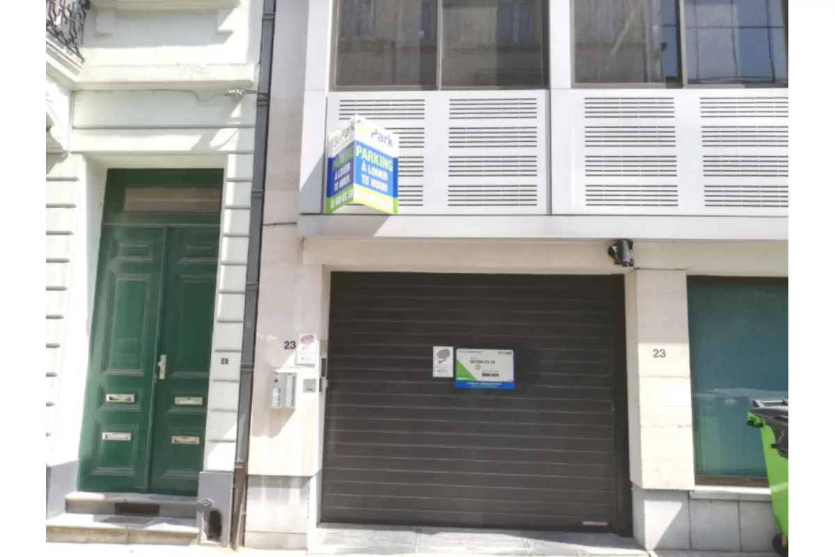 Parking te  huur in Brussel 1000 99.00€  slaapkamers m² - Zoekertje 793316
