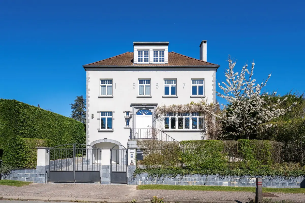 Villa te  koop in Waterloo 1410 1395000.00€ 5 slaapkamers 360.00m² - Zoekertje 793047
