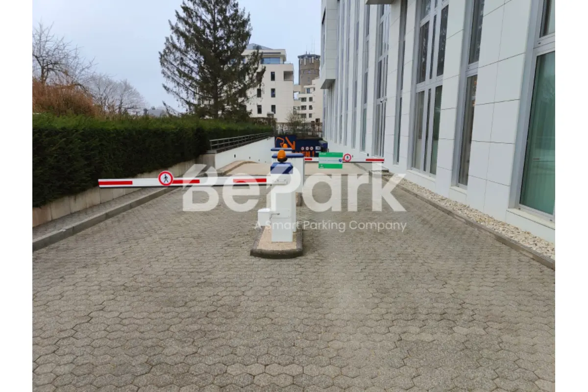 Parking & garage te  huur in Sint-Pieters-Woluwe 1150 150.00€  slaapkamers m² - Zoekertje 793374