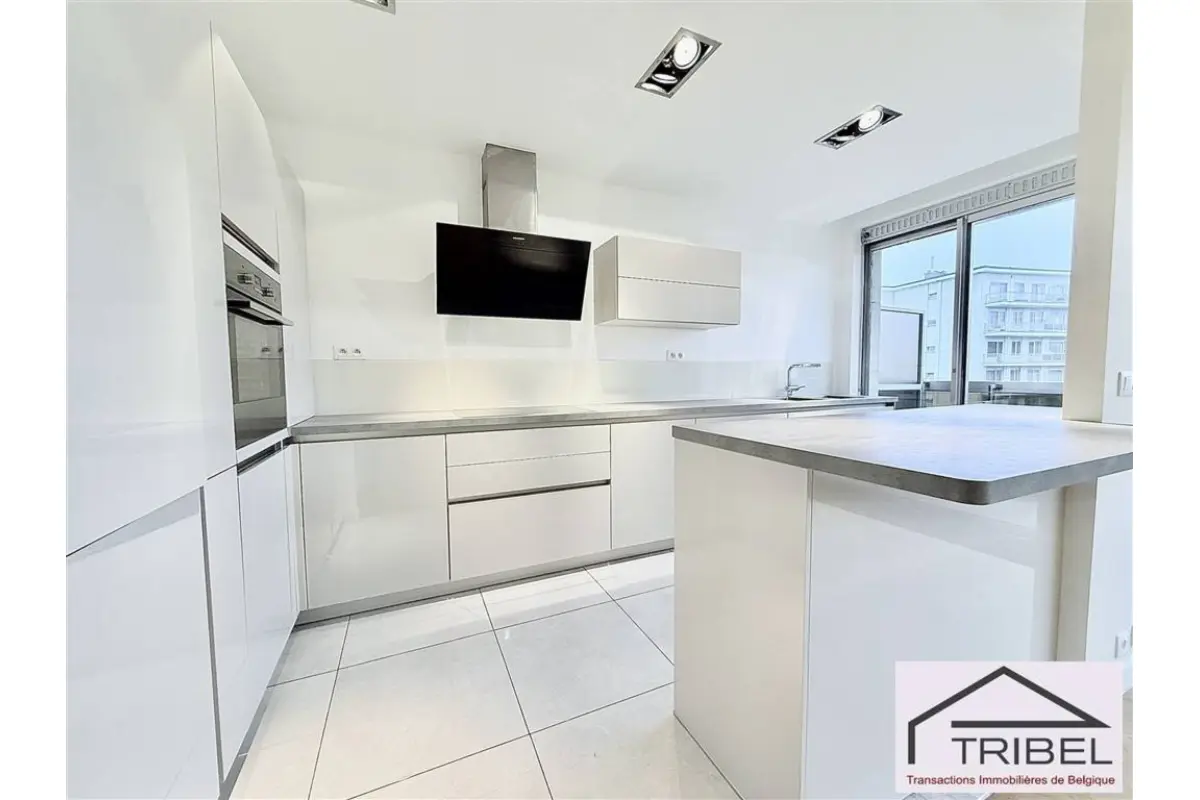 Appartement te  in Ukkel 1180 375000.00€ 2 slaapkamers 110.00m² - Zoekertje 793118