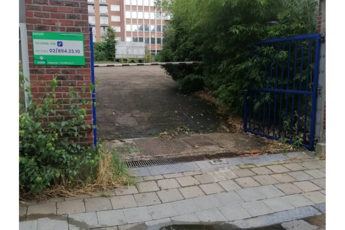 Parking & garage te  huur in Sint-Pieters-Woluwe 1150 62.00€  slaapkamers m² - Zoekertje 793203