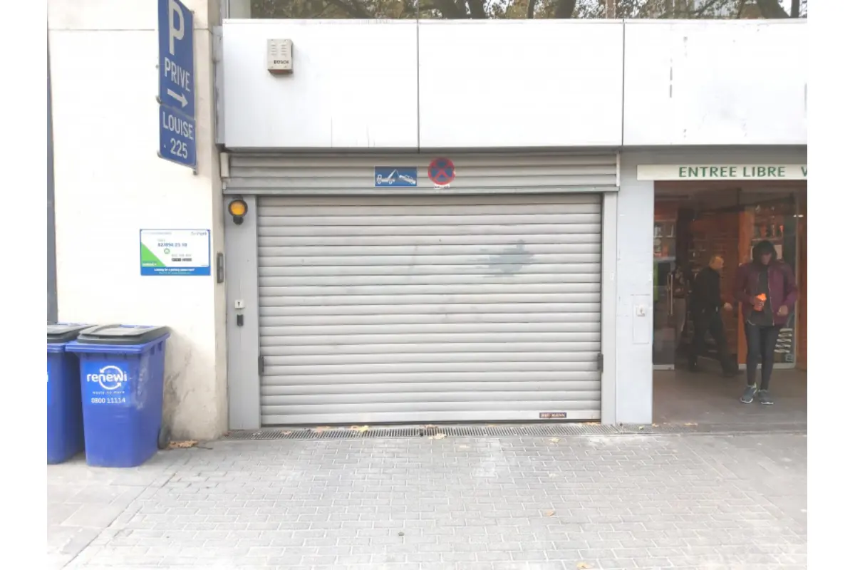 Parking / garage à louer à Ixelles 1050 8.00€  chambres m² - annonce 793512