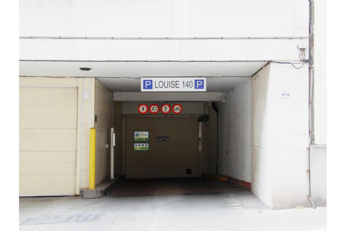 Parking te  huur in Brussel 1000 9.00€  slaapkamers m² - Zoekertje 793313