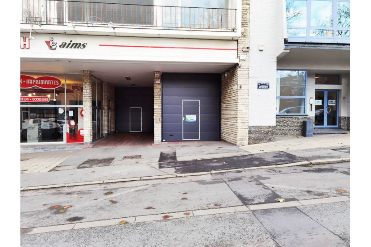 Parking à louer à Forest 1190 13.00€  chambres m² - annonce 793460