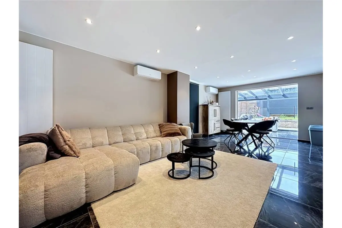 Huis te  huur in Blaton 7321 1350.00€ 3 slaapkamers 163.00m² - Zoekertje 794227