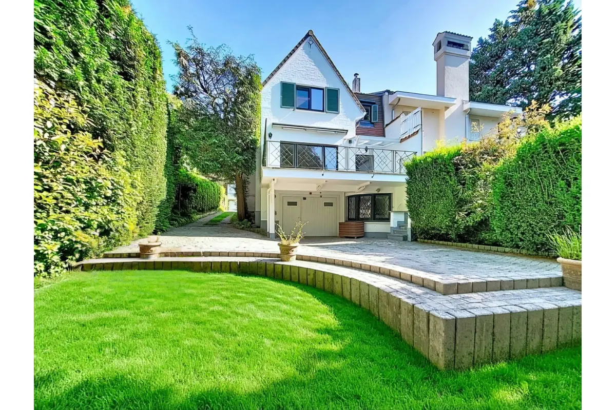 Maison à louer à Uccle 1180 3150.00€ 3 chambres 239.00m² - annonce 794261