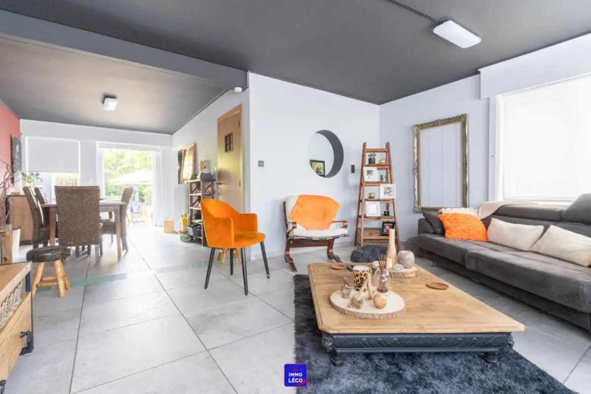 Appartementsgebouw te  koop in Moeskroen 7700 299000.00€ 3 slaapkamers 186.00m² - Zoekertje 794461