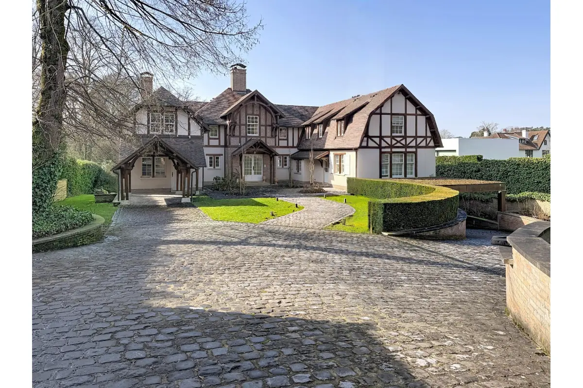 Villa te  huur in Ukkel 1180 12500.00€ 6 slaapkamers 930.00m² - Zoekertje 794043