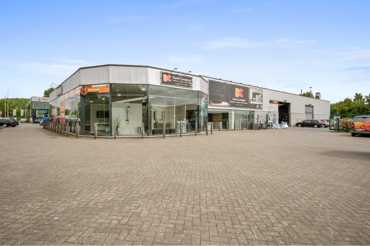Commerce à louer à Termonde 9200 6400.00€  chambres 900.00m² - annonce 794138