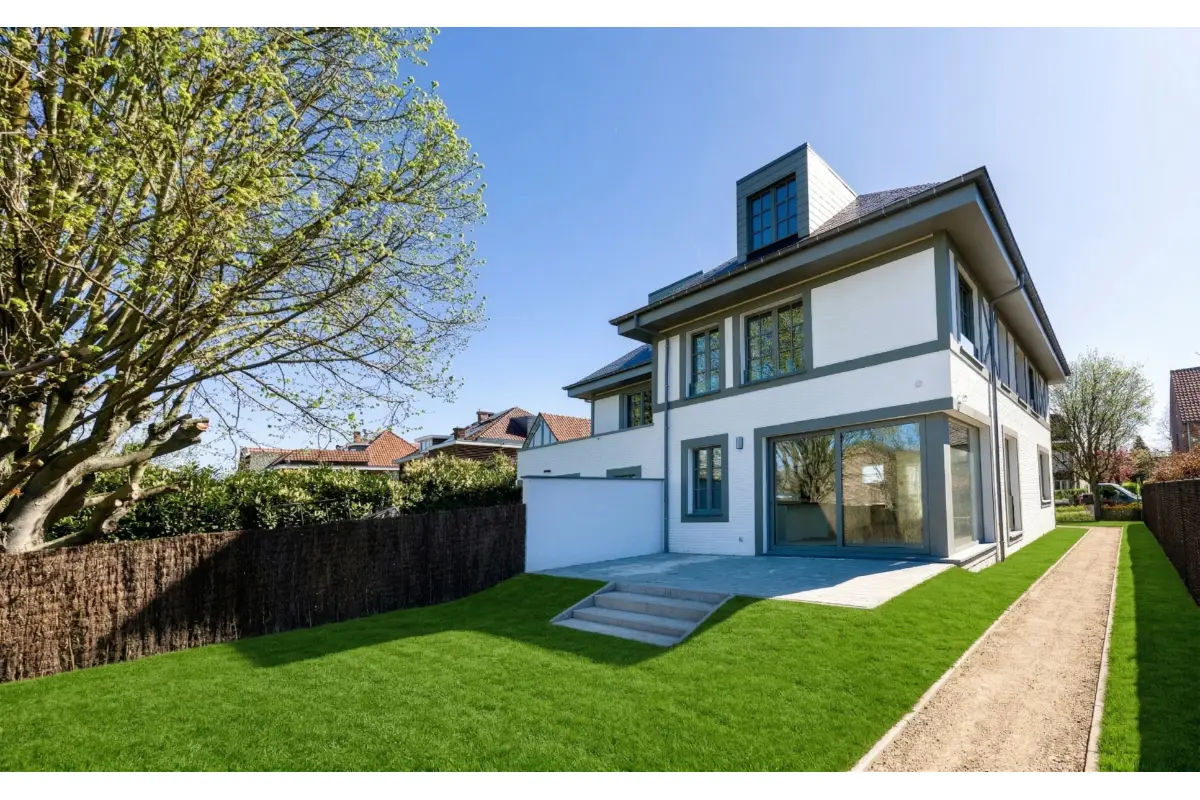 Huis te  huur in Sint-Lambrechts-Woluwe 1200 5500.00€ 6 slaapkamers 420.00m² - Zoekertje 794171