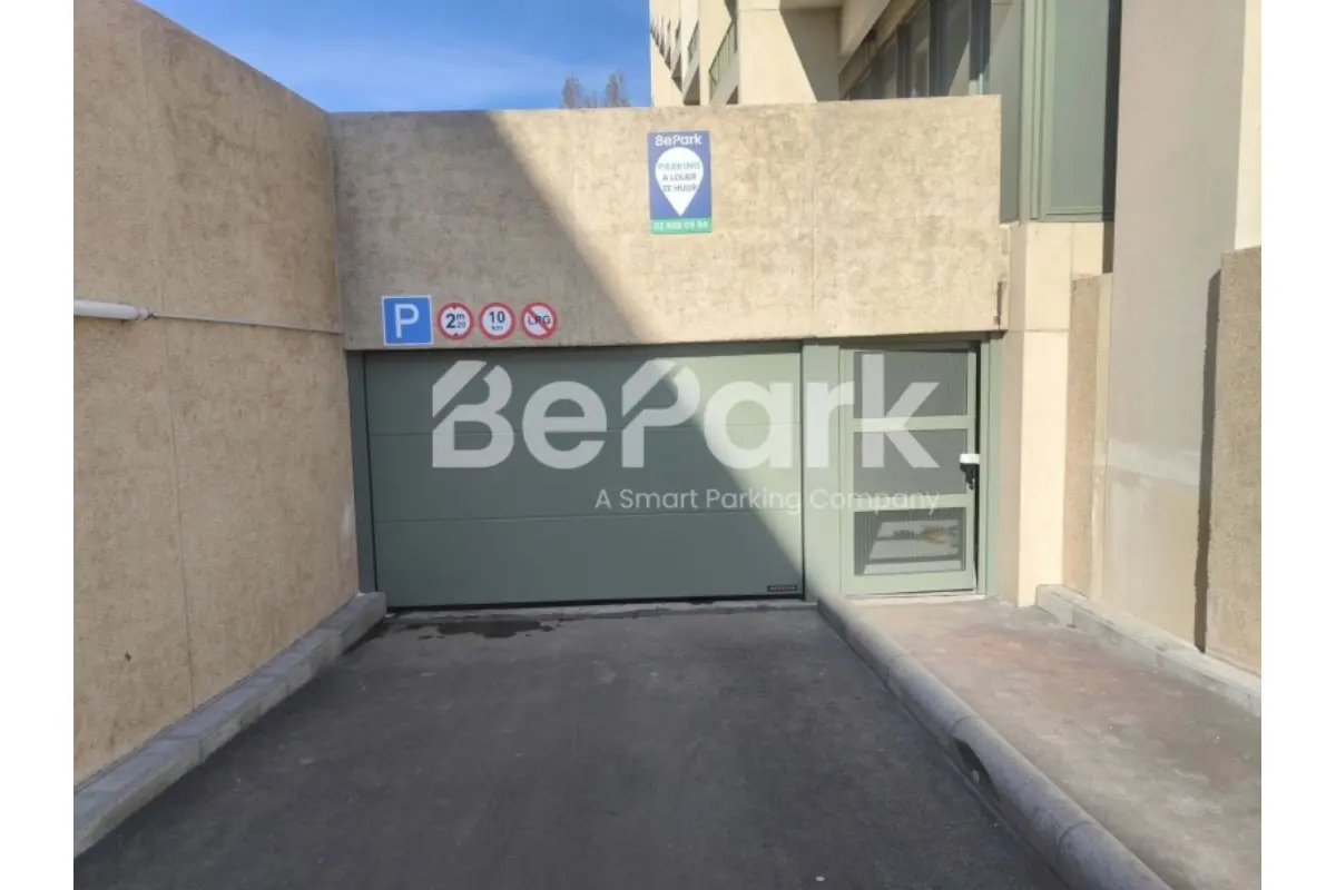 Parking & garage te  huur in Anderlecht 1070 1.00€  slaapkamers m² - Zoekertje 793225
