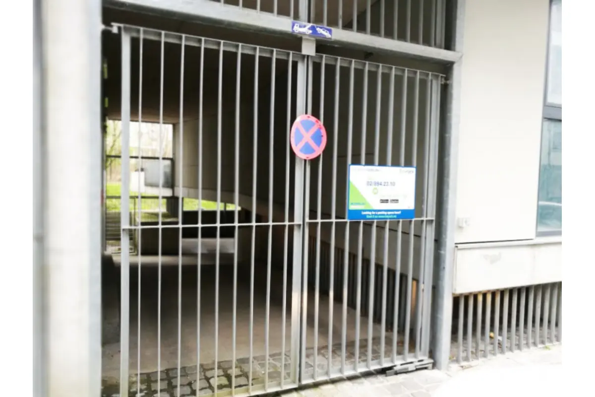 Parking & garage te  huur in Schaarbeek 1030 107.00€  slaapkamers m² - Zoekertje 793320