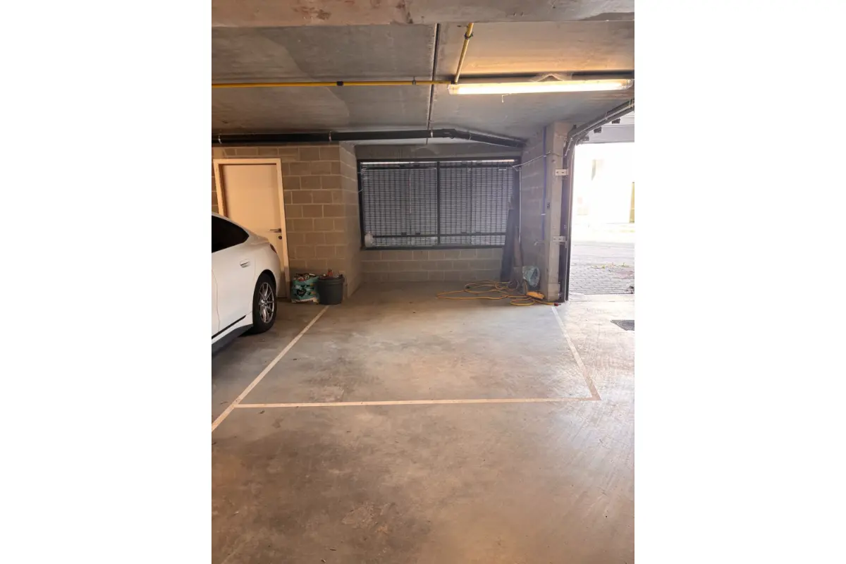 Box à louer à Vlezenbeek 1602 110.00€  chambres m² - annonce 794425
