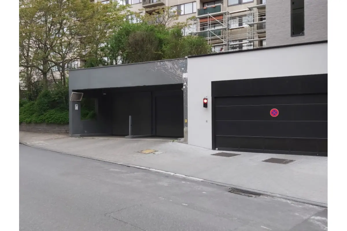 Parking & garage te  huur in Elsene 1050 164.00€  slaapkamers m² - Zoekertje 793264