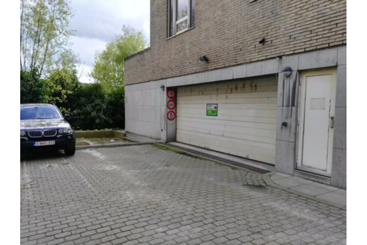 Parking / garage à louer à Auderghem 1160 116.00€  chambres m² - annonce 793451