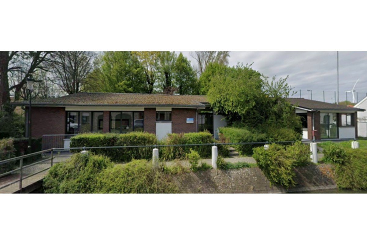 Handelszaak te  koop in Zeebrugge 8380 480000.00€  slaapkamers 359.00m² - Zoekertje 794155