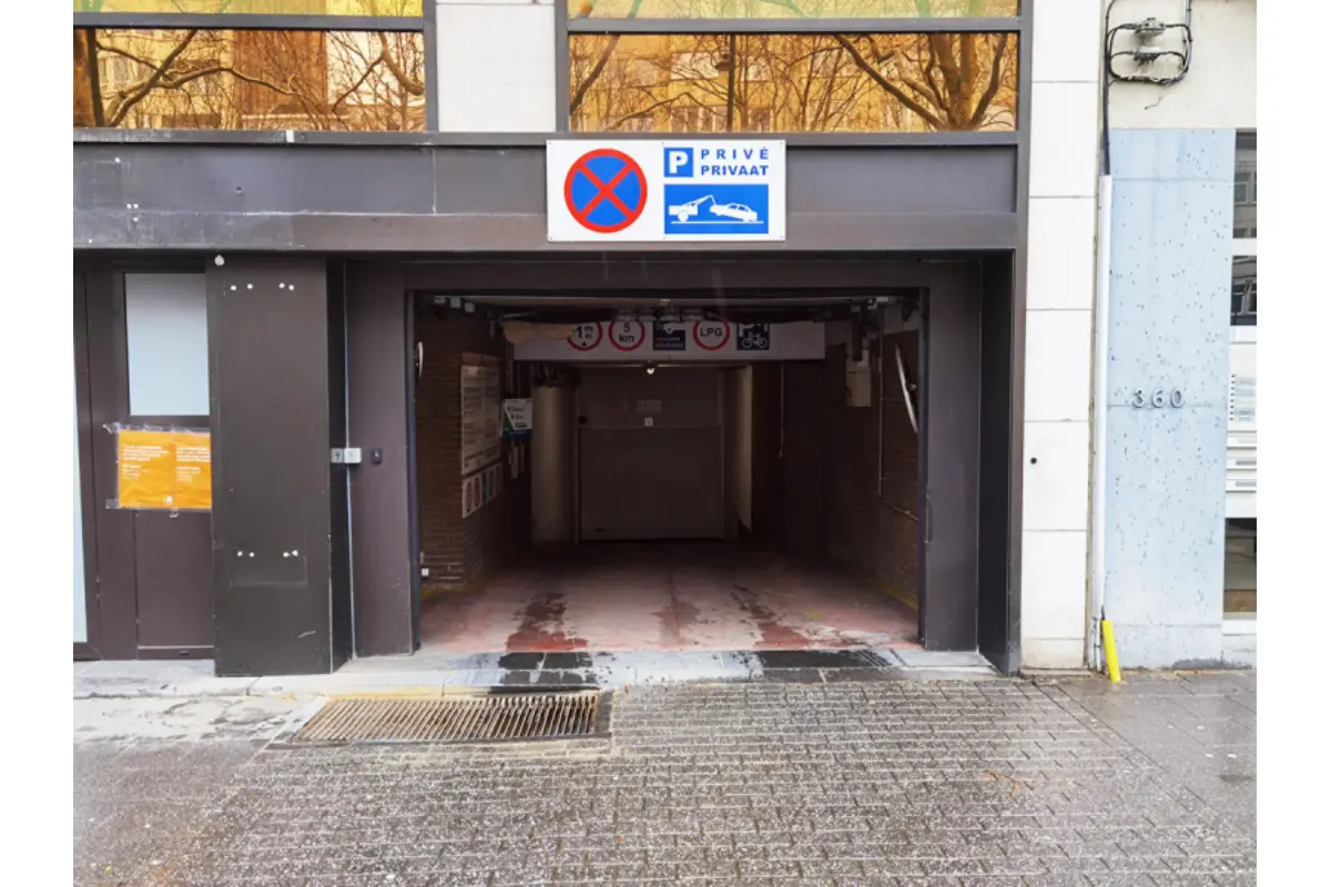 Parking te  huur in Brussel 1000 56.00€  slaapkamers m² - Zoekertje 793509