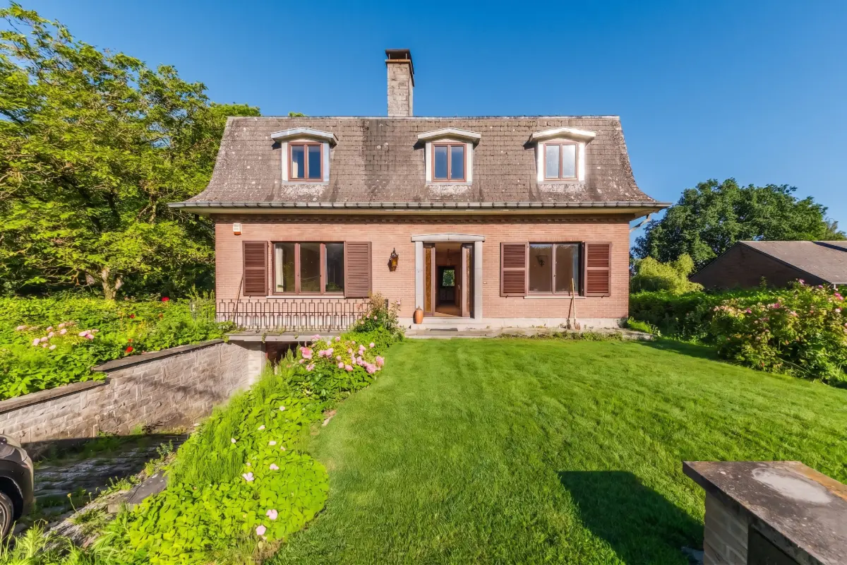 Villa te  koop in Sint-Genesius-Rode 1640 780000.00€ 4 slaapkamers 228.00m² - Zoekertje 794161