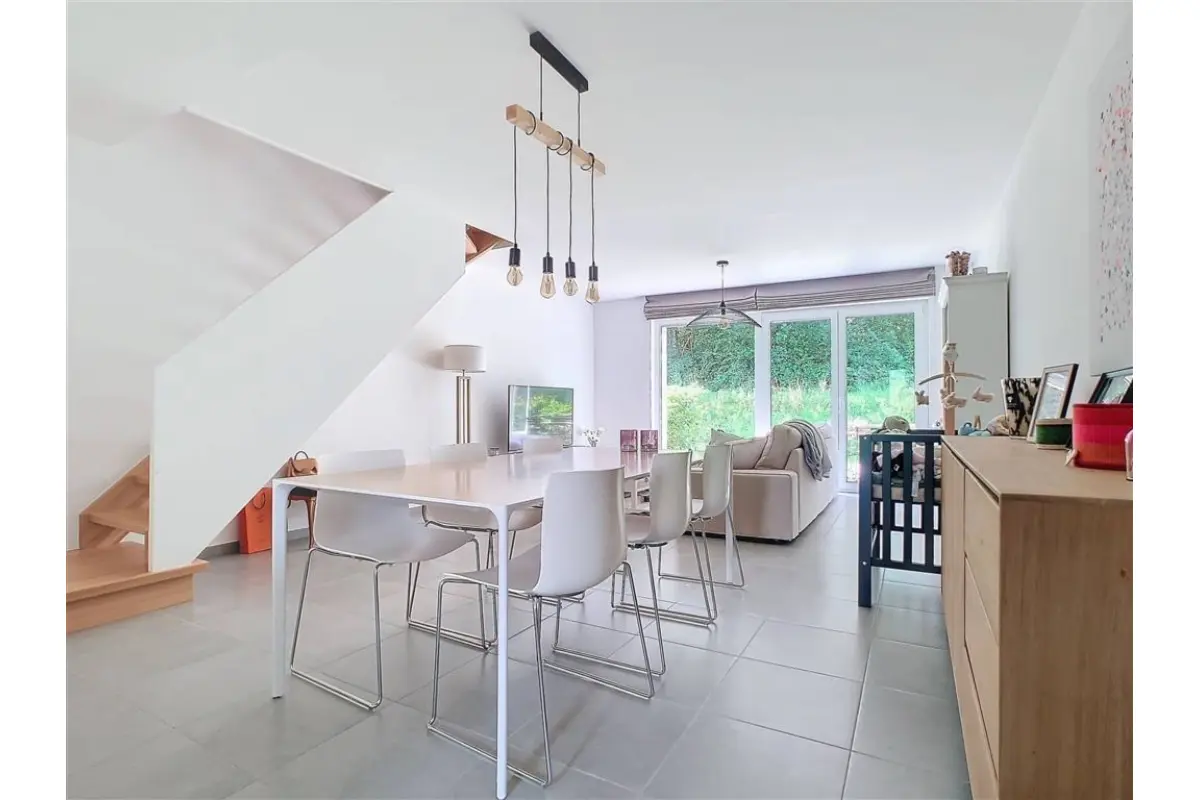 Huis te  huur in Aarlen 6700 1350.00€ 2 slaapkamers 107.00m² - Zoekertje 793658