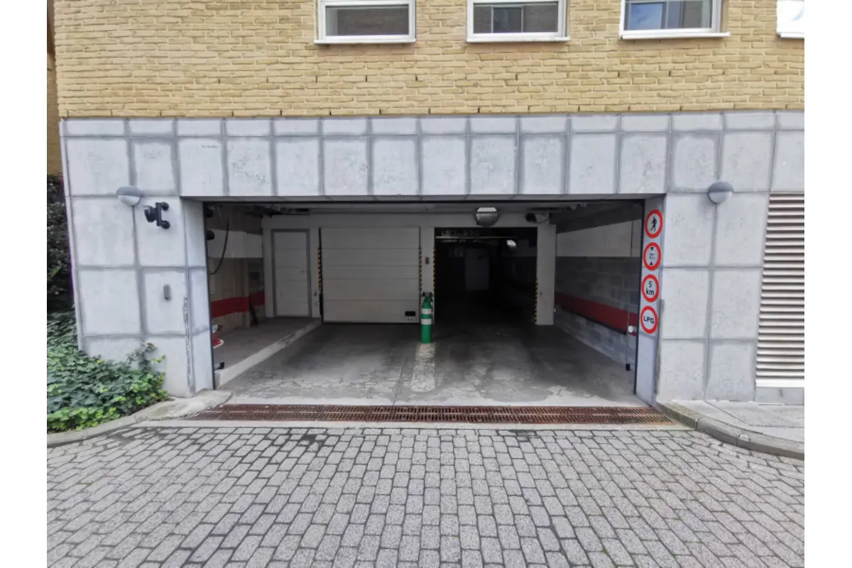 Parking / garage à louer à Auderghem 1160 116.00€  chambres m² - annonce 793452