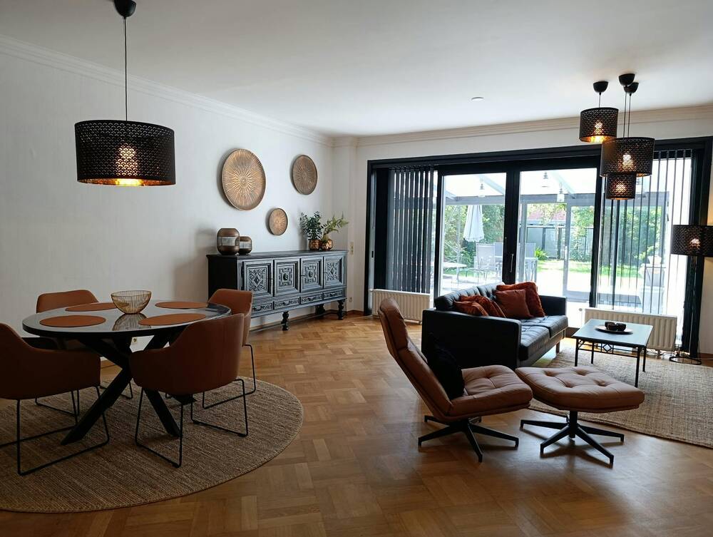 Appartement te  huur in Brussel 1000 2495.00€ 1 slaapkamers 138.00m² - Zoekertje 794537