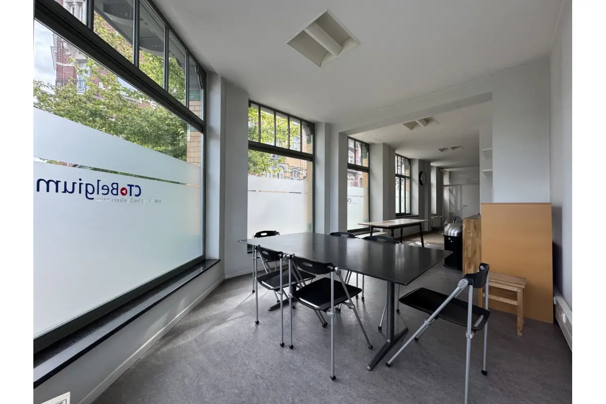 Commerce à louer à Schaerbeek 1030 1900.00€  chambres 140.00m² - annonce 797379
