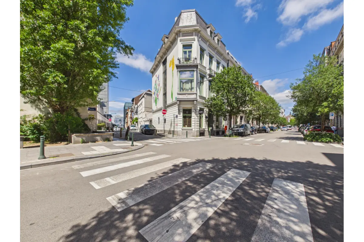 Huis te  huur in Sint-Joost-ten-Node 1210 1700.00€  slaapkamers 75.00m² - Zoekertje 797442