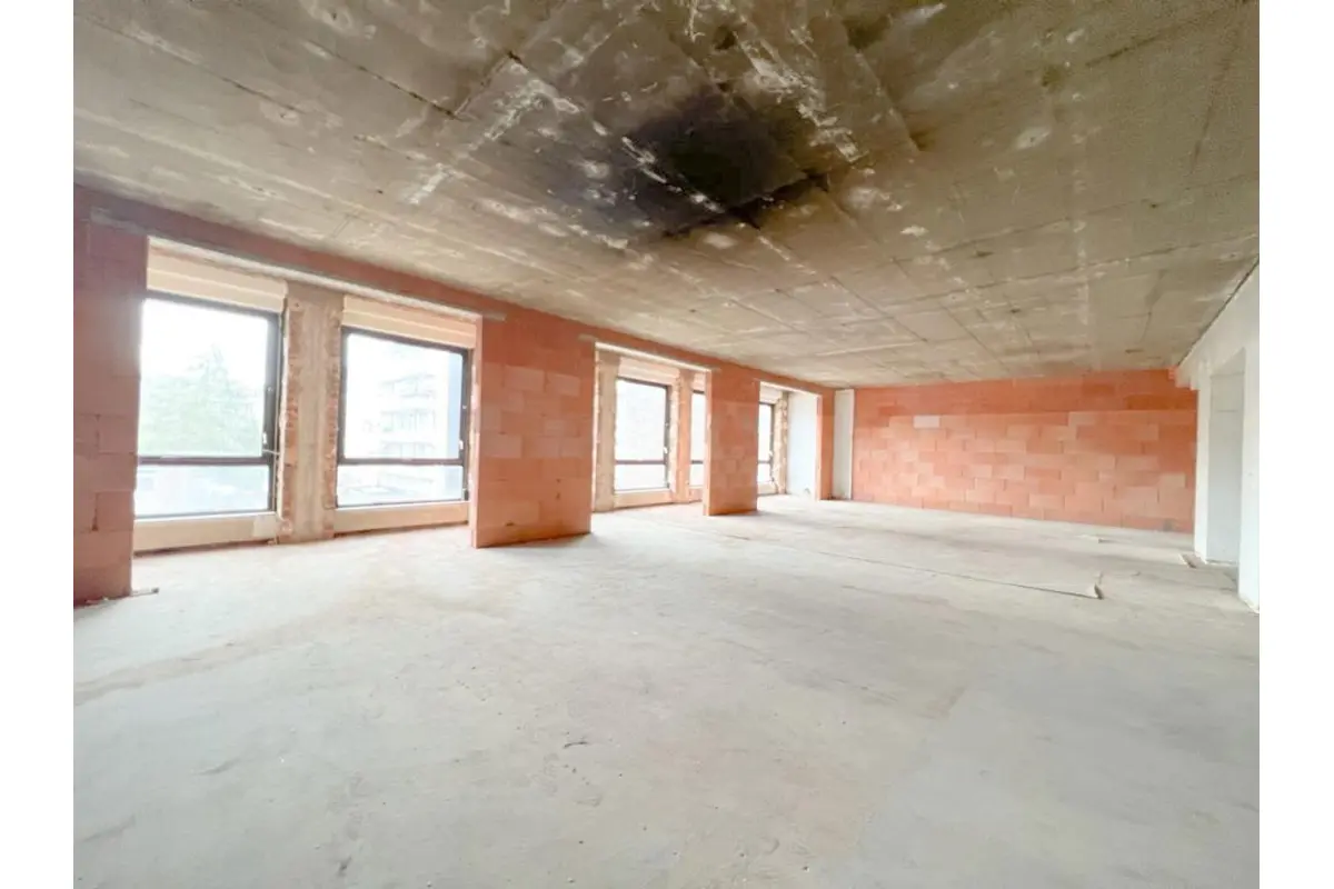 Commerce à vendre à Etterbeek 1040 1350000.00€  chambres 720.00m² - annonce 797656