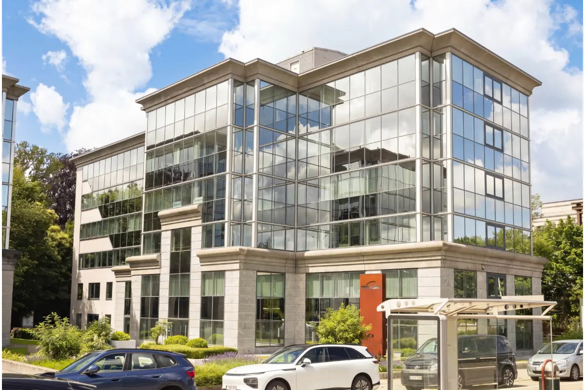 Commerce à vendre à Evere 1140 4750000.00€  chambres 3900.00m² - annonce 798342