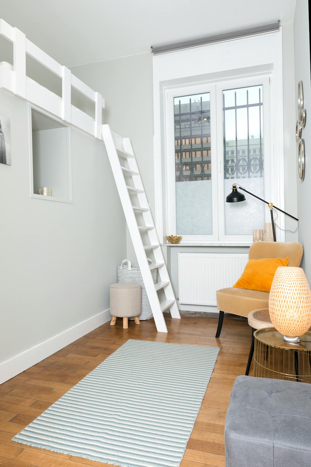 Appartement te  huur in Etterbeek 1040 590.00€ 1 slaapkamers 135.00m² - Zoekertje 794757