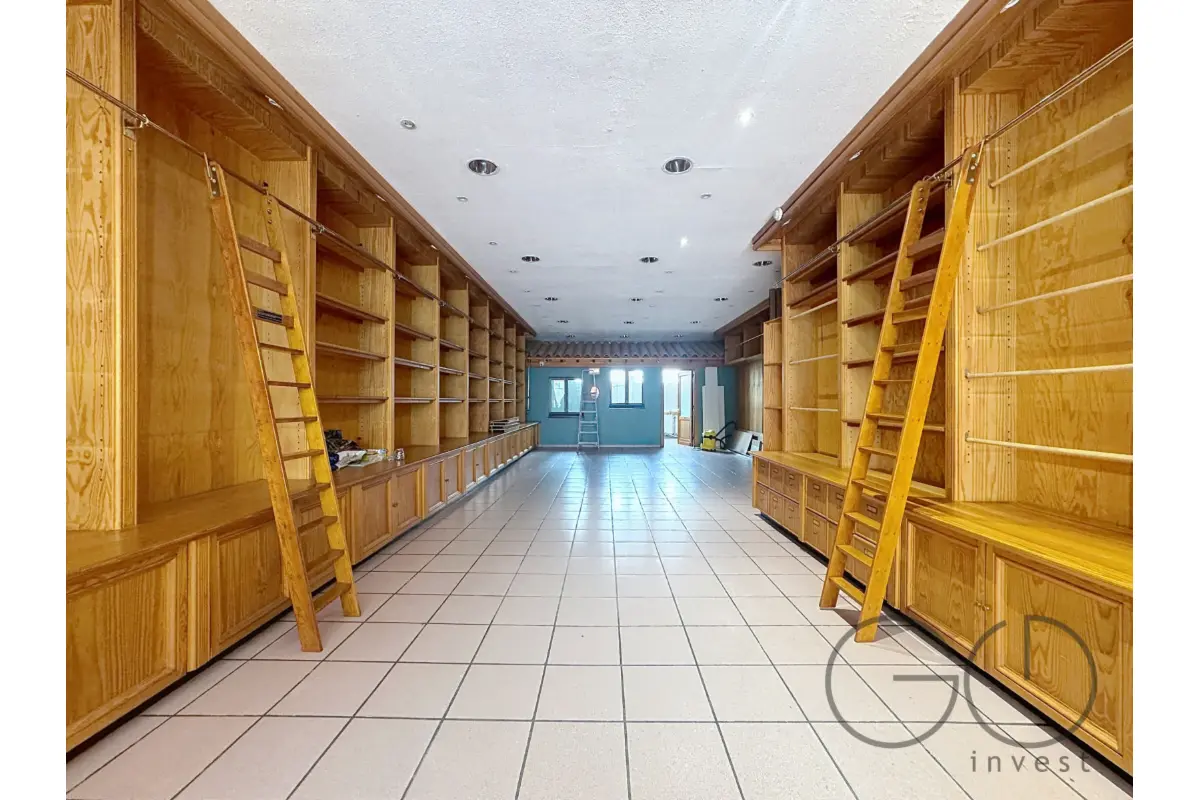 Commerce à  à Uccle 1180 2000.00€  chambres m² - annonce 800492