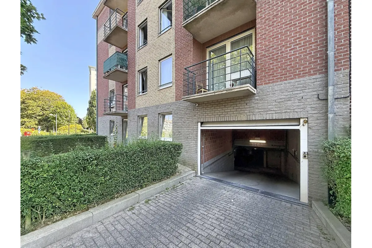 Parking te  huur in Evere 1140 90.00€  slaapkamers m² - Zoekertje 802575