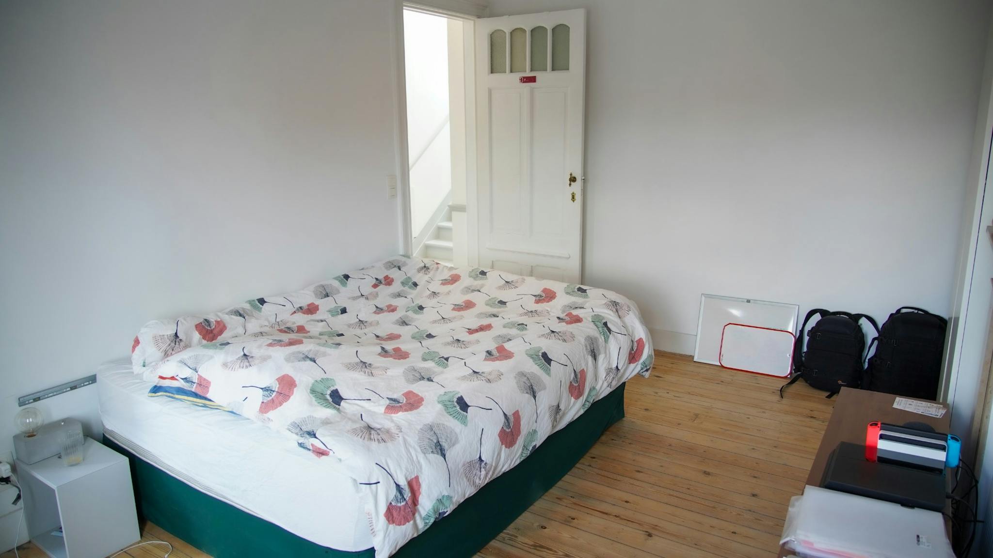 Appartement te  huur in Vorst 1190 765.00€ 1 slaapkamers 350.00m² - Zoekertje 795299